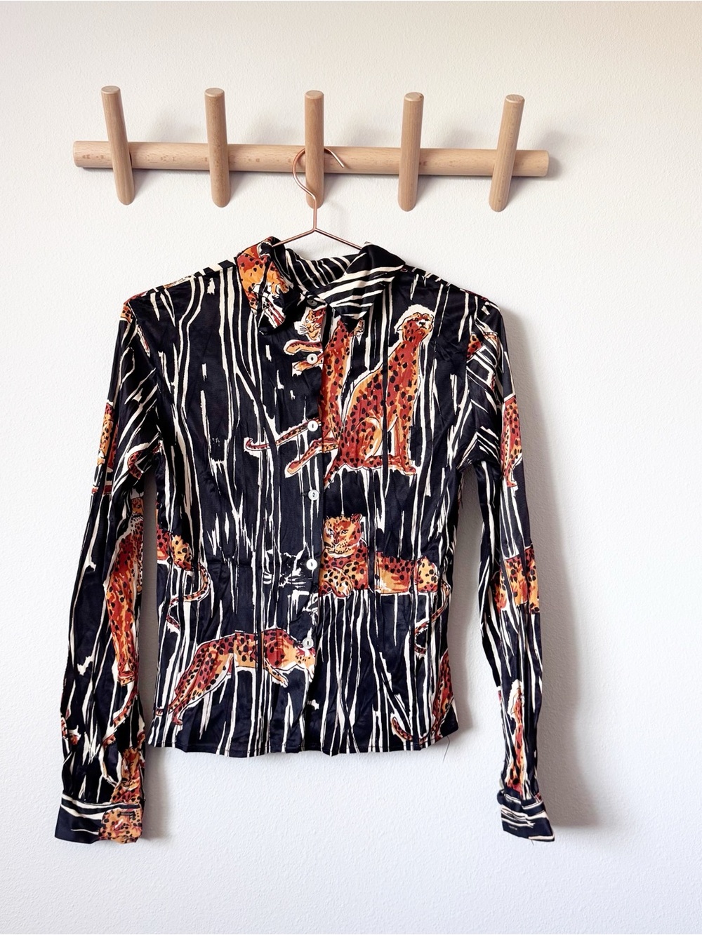 Alice Stuart Vintage Leopard Print Black Button-Down Shirt